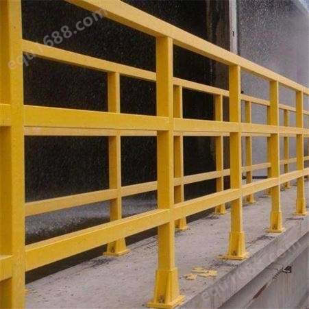 抗老化玻璃钢拉挤型材 污水处理组装玻璃钢方管围栏 春田环保 生产