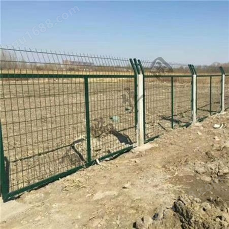 定制铁路护栏网 百瑞铁路隔离护栏网 铁路栅栏护栏网