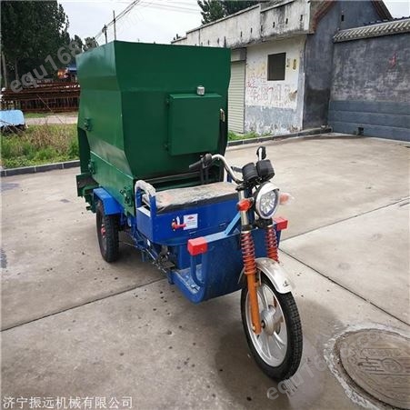 上海边走边出料喂养撒料车 三轮养殖喂料车全自动款