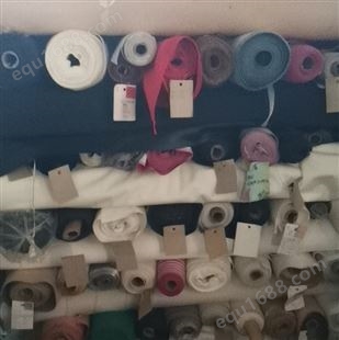 温州市回收库存材料布料皮革真皮收购五金拉链织带线松紧魔术贴袋子针车