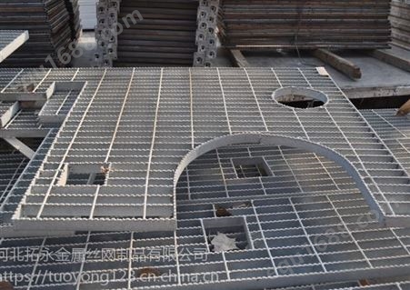 化工厂异型钢格板H河北衡水钢结构楼梯钢格板生产厂家