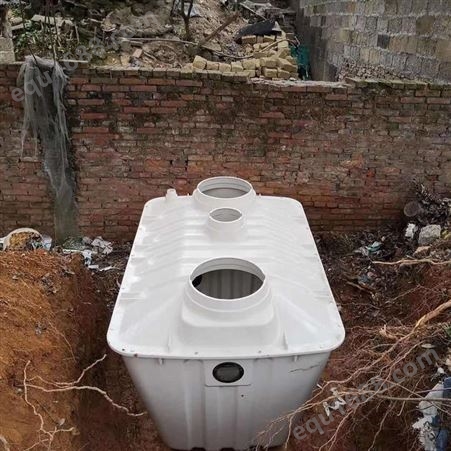 山西新型农村化粪池 玻璃钢厕所改造化粪池