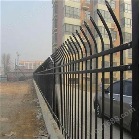 西安千叶 内外围墙加高金属围墙 钢网墙 刀刺隔离栅栏 防盗围墙